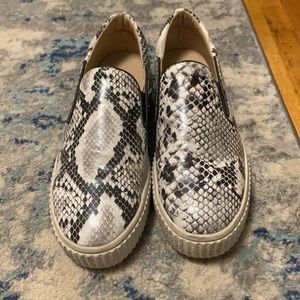 Snake skin shoes